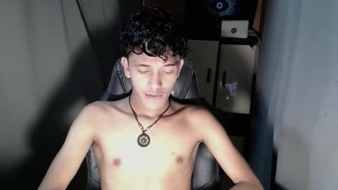 Snapshot of ken_bigcockxx chatting on 10.23.25 Ken online show from 10.23.25