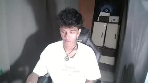 Snapshot of ken_bigcockxx chatting on 11.02.25 Ken online show from 11.02.25