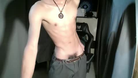 Snapshot of ken_bigcockxx chatting on 11.04.25 Ken online show from 11.04.25