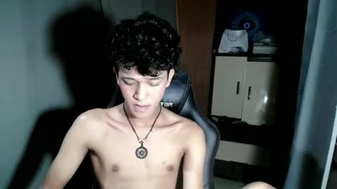 Snapshot of ken_bigcockxx chatting on 11.09.25 Ken online show from 11.09.25