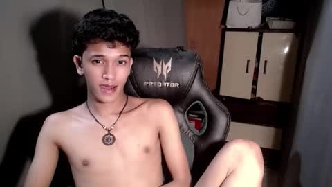 Snapshot of ken_bigcockxx chatting on 11.14.25 Ken online show from 11.14.25