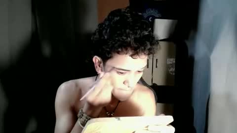 Snapshot of ken_bigcockxx chatting on 11.17.25 Ken online show from 11.17.25