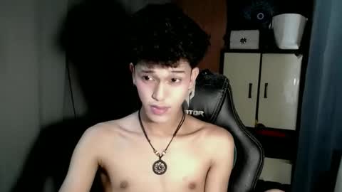 Snapshot of ken_bigcockxx chatting on 11.19.25 Ken online show from 11.19.25