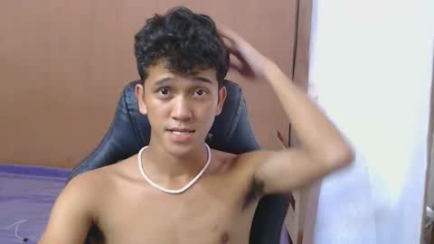 Snapshot of ken_bigcockxx chatting on 12.18.25 Ken online show from 12.18.25