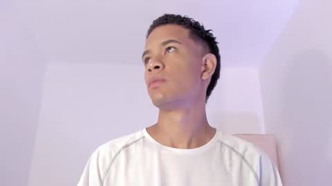 Julian Rivera   online show from 11.02.25