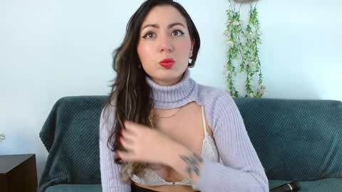 Snapshot of kendal_mosk chatting on 12.11.24 Valery online show from 12.11.24
