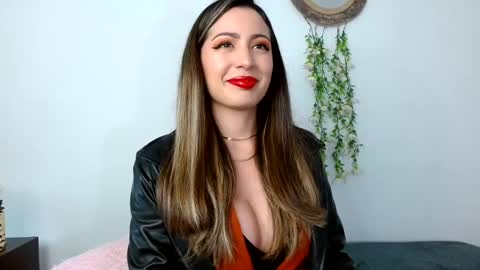 Snapshot of kendal_mosk chatting on 02.28.25 Valery online show from 02.28.25