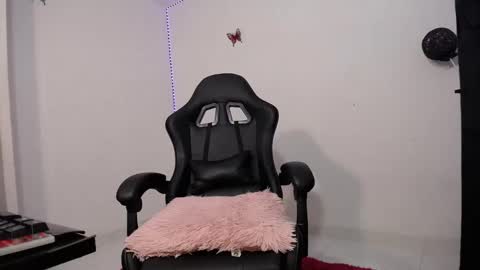 kendall  INSTAGRAM  alice vargas04 online show from 02.12.26