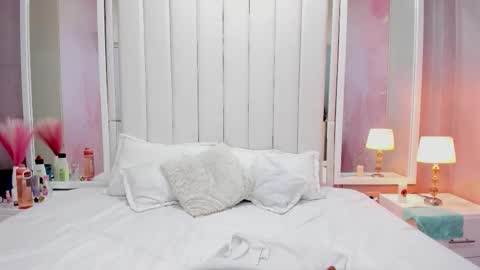 Kendall no Jenner  online show from 02.15.26