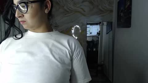 kendall  online show from 09.13.25