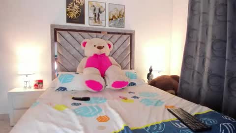 Kendall joy online show from 10.16.25