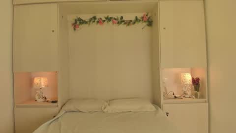 Kendal online show from 02.13.26