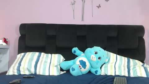 Snapshot of kendallwings chatting on 10.04.25 kendallwings online show from 10.04.25