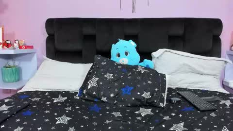 Snapshot of kendallwings chatting on 11.08.25 kendallwings online show from 11.08.25