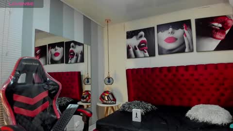 Snapshot of kender21_ chatting on 03.05.25 Kender online show from 03.05.25