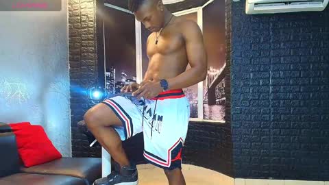 Snapshot of kender21_ chatting on 10.12.25 Kender online show from 10.12.25