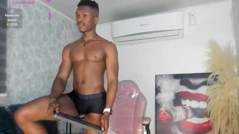 Snapshot of kender21_ chatting on 11.29.25 Kender online show from 11.29.25