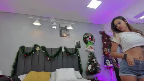 Kendra London online show from 12.14.25