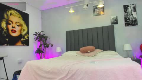 Kendra London online show from 05.26.26