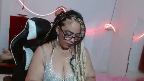 Snapshot of kendra_lust_69 chatting on 06.05.26 kendra_lust_69 online show from 06.05.26