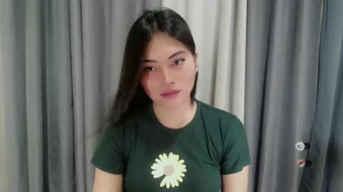 Snapshot of kendra_slut chatting on 02.19.25 K E N D R A online show from 02.19.25