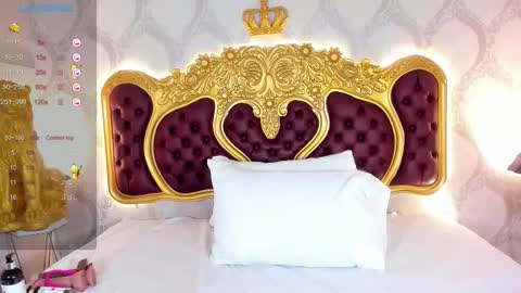 Snapshot of kendralholson chatting on 02.04.26 Kendral online show from 02.04.26