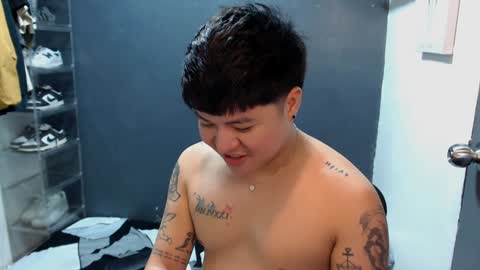 Snapshot of kenhotline911 chatting on 12.28.24 ken online show from 12.28.24