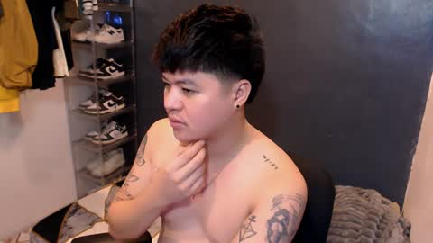 Snapshot of kenhotline911 chatting on 01.04.25 ken online show from 01.04.25