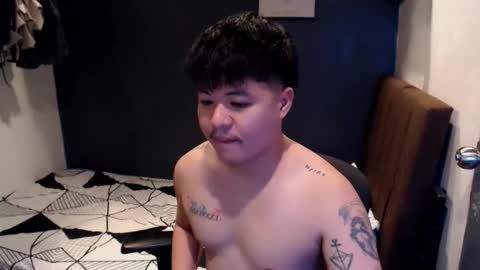 Snapshot of kenhotline911 chatting on 10.24.25 ken online show from 10.24.25