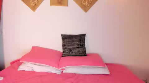 Kenia online show from 11.06.25