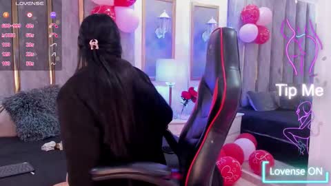 keniavelvet  online show from 02.23.26