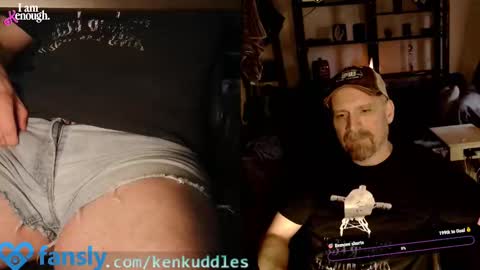 Snapshot of kenkuddles chatting on 03.04.25 Ken Kuddles online show from 03.04.25