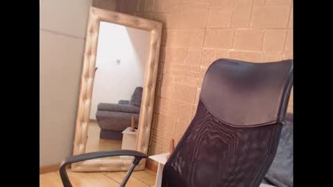 Snapshot of kenn_boy_ chatting on 01.25.25 kenn_boy_ online show from 01.25.25