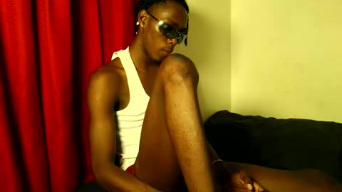 Snapshot of kenna_ass chatting on 02.01.26 Kenia online show from 02.01.26