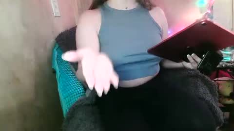 Kennedy Nova  online show from 12.21.24