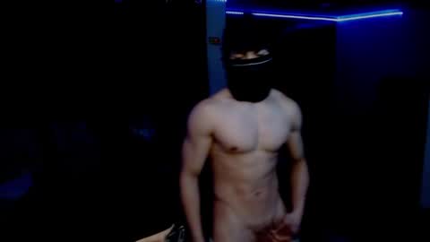 Snapshot of kenshintr chatting on 11.16.25 kenshintr online show from 11.16.25