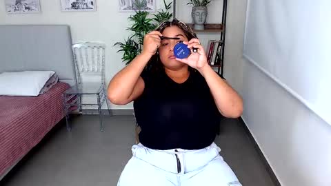 Snapshot of kenya_buhle chatting on 02.17.25 Kenya Buhle online show from 02.17.25
