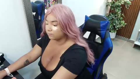 Kenya Buhle online show from 10.18.25