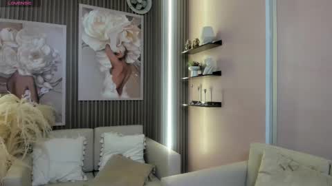   online show from 12.02.25