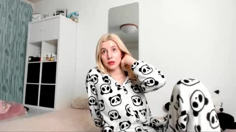 Kenzie online show from 01.31.25