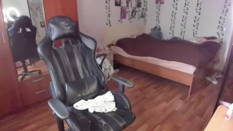 Looking for a moderator I PVT IS OPEN online show from 02.22.26