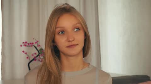 Maia online show from 09.26.25