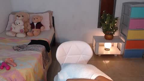 Snapshot of kesha_brooks chatting on 12.07.24 Mia online show from 12.07.24