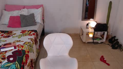 Snapshot of kesha_brooks chatting on 02.06.25 Mia online show from 02.06.25