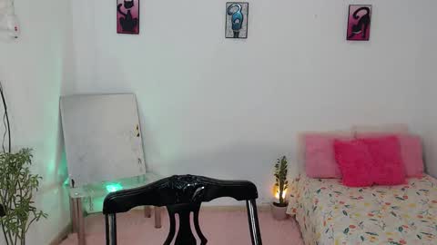 Snapshot of kesha_brooks chatting on 10.08.25 Mia online show from 10.08.25