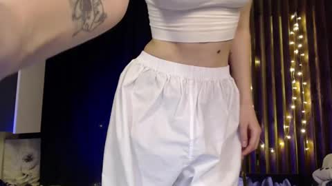 Snapshot of kesha_muah chatting on 01.28.25 kesha online show from 01.28.25