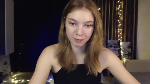 Snapshot of kesha_muah chatting on 02.08.25 kesha online show from 02.08.25