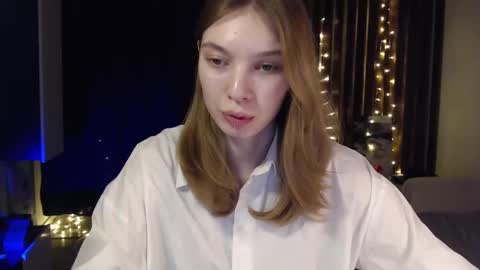 Snapshot of kesha_muah chatting on 03.08.25 kesha online show from 03.08.25