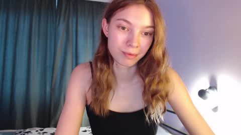 Snapshot of kesha_muah chatting on 11.08.25 kesha online show from 11.08.25