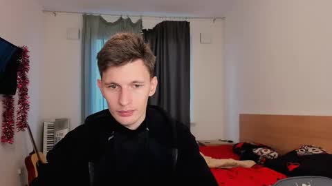 Snapshot of kevin_hornyyy chatting on 11.05.25 kevin online show from 11.05.25